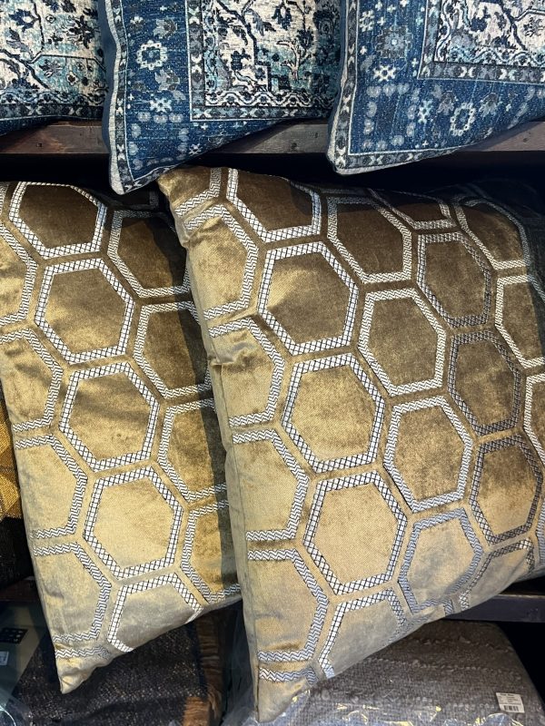 cushion ht83613