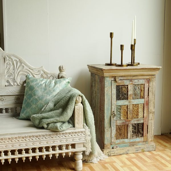 sc50054 a bedside / small cabinet