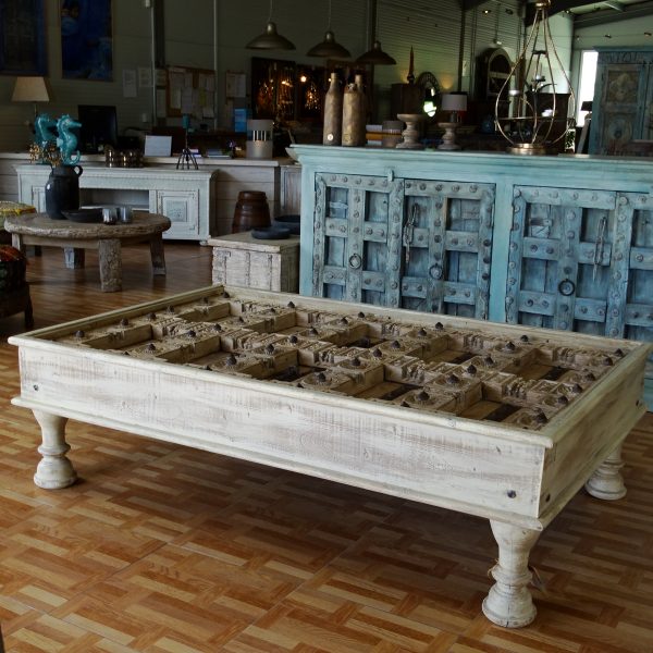 sc54006 coffee table
