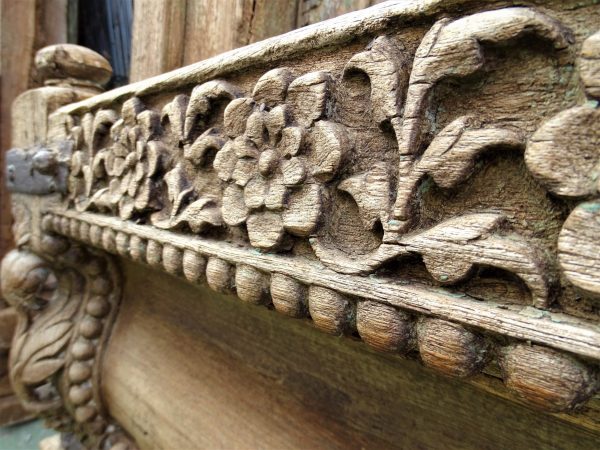 antique balcony sc98135