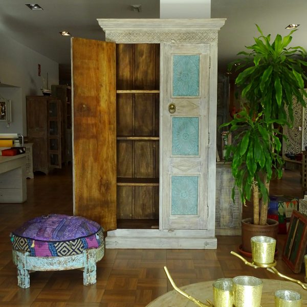 old panels wardrobe sc39035