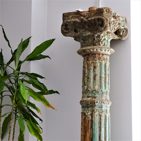 antique pillars set 2 sc40011