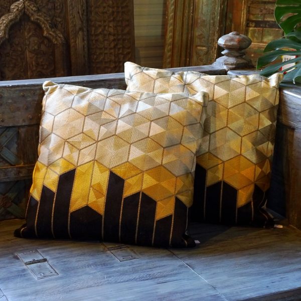 cushion ht83613