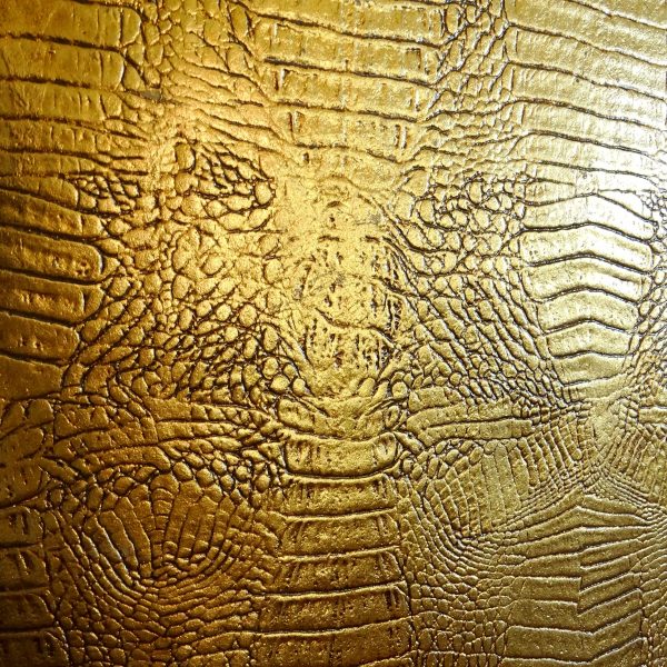 ht50016 golden vase