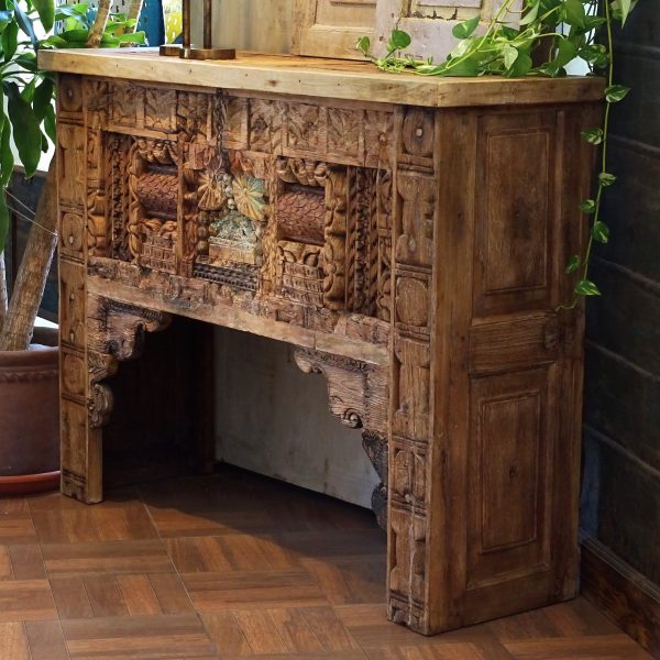 console with box sc49056
