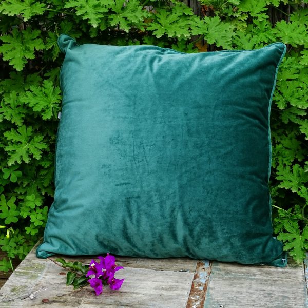 velvet cushion 60x60 ht83606