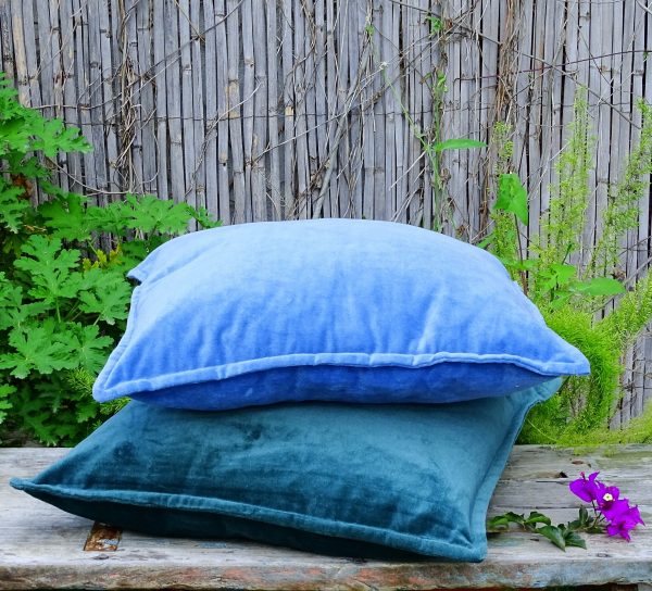 velvet cushion 60x60 ht83606