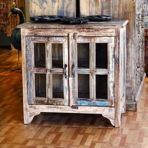 glass doors cabinet sc55060